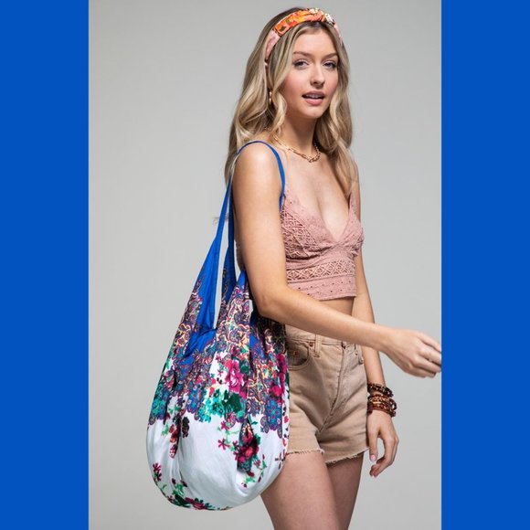 Handcrafted Floral Pattern Boho Bag - Picture 4 of 12